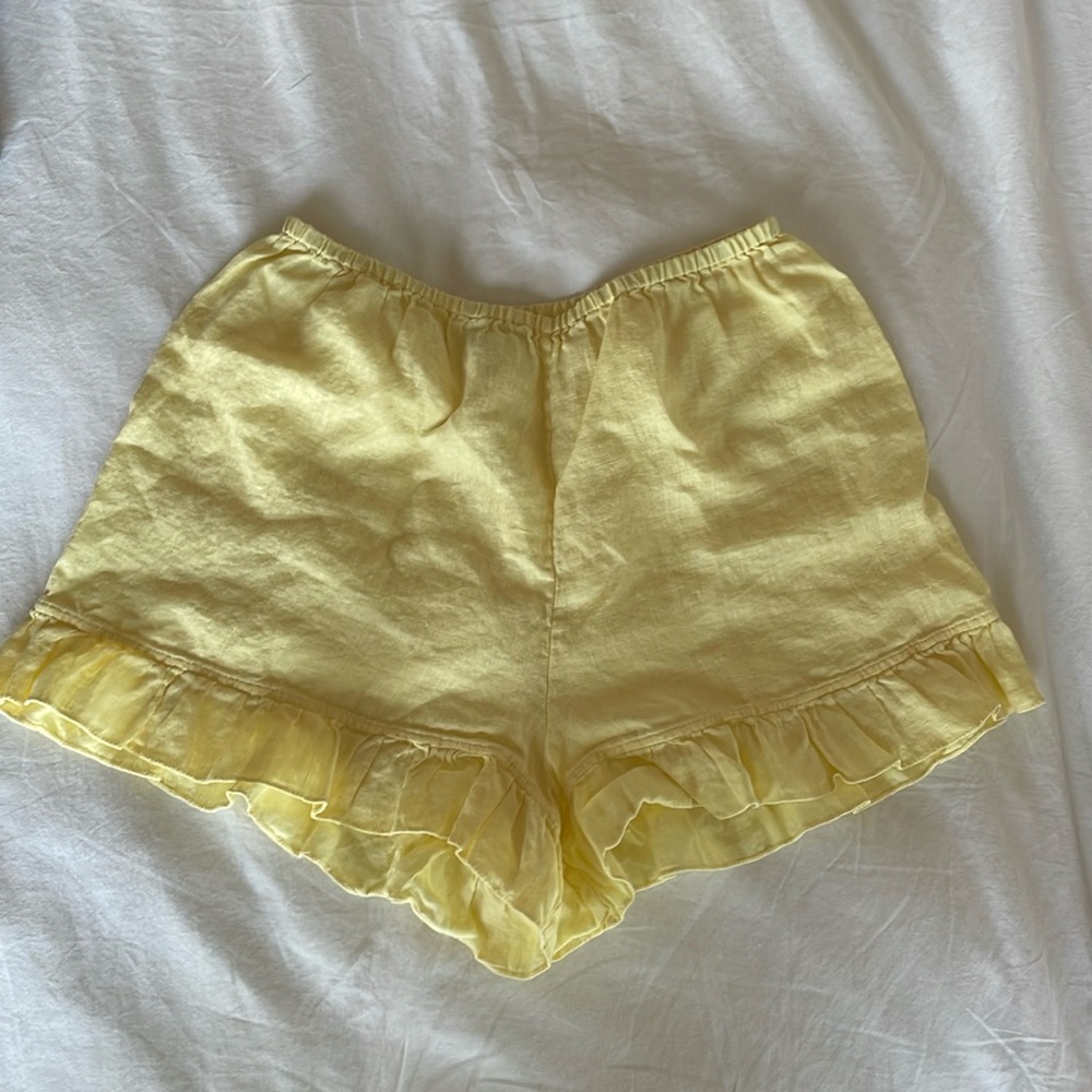 Sleeper linen ruffle yellow shorts, medium
